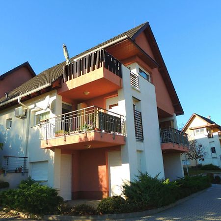 Roselio Sky Residence Хевиз Экстерьер фото